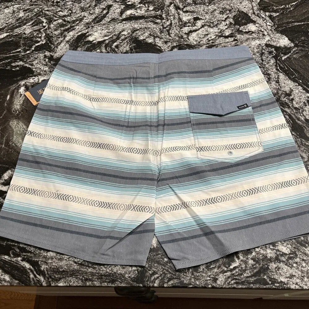 Roark Chiller Serape 17” Boardshorts Dark Sky Mens Size 34 NWT RB407